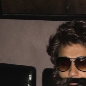 Meet your Posher, Roussi